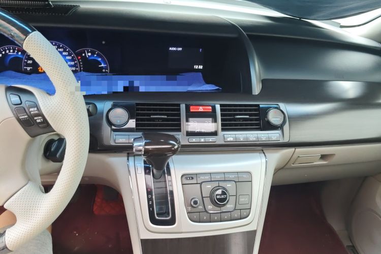 Used Honda Elysion 2012 2.4L VTi-S Prestige Edition Audio And AC Panel