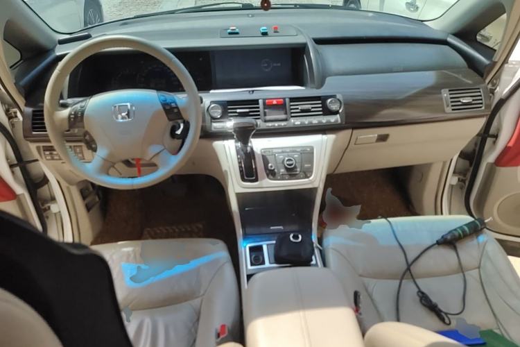 Used Honda Elysion 2012 2.4L VTi-S Prestige Edition Center Console