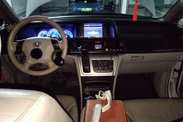 Used Honda Elysion 2012 2.4L VTi-S Prestige Edition Center Console