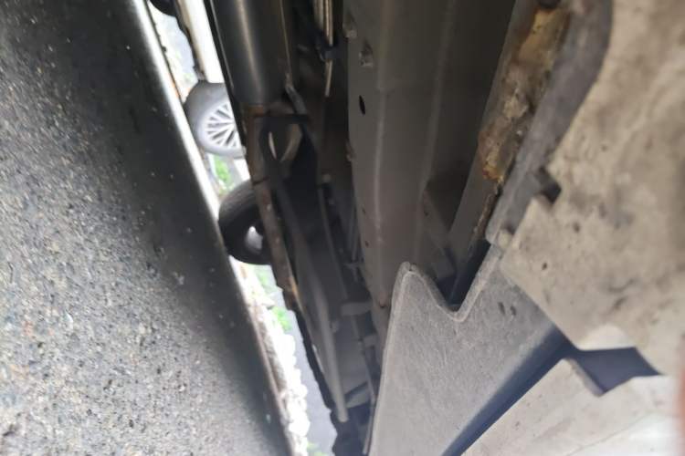 Used Honda Elysion 2012 2.4L VTi-S Prestige Edition Chassis Front Left