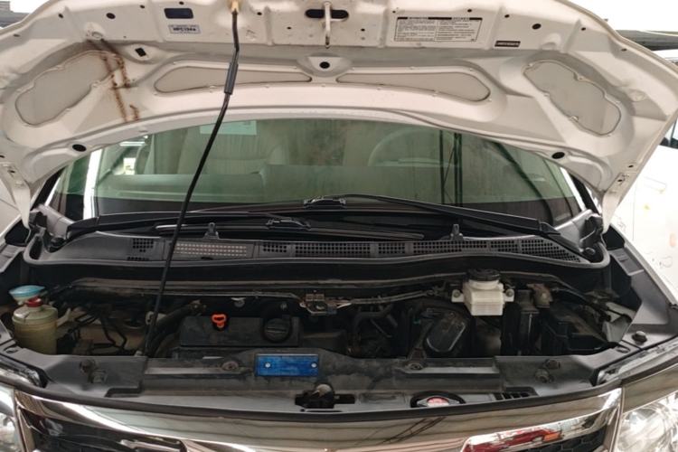 Used Honda Elysion 2012 2.4L VTi-S Prestige Edition Engine Bay