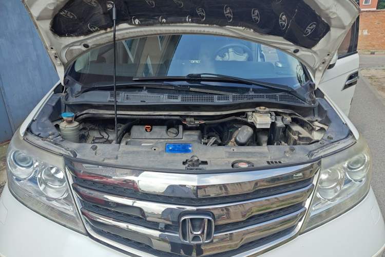 Used Honda Elysion 2012 2.4L VTi-S Prestige Edition Engine Bay