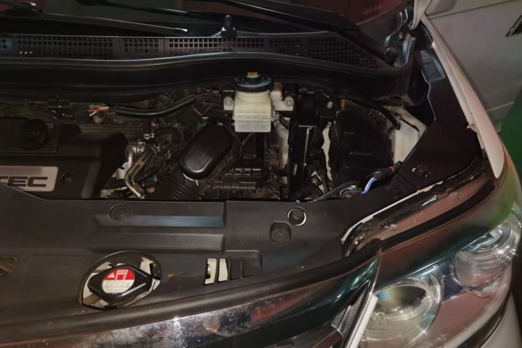 Used Honda Elysion 2012 2.4L VTi-S Prestige Edition Engine Bay Left