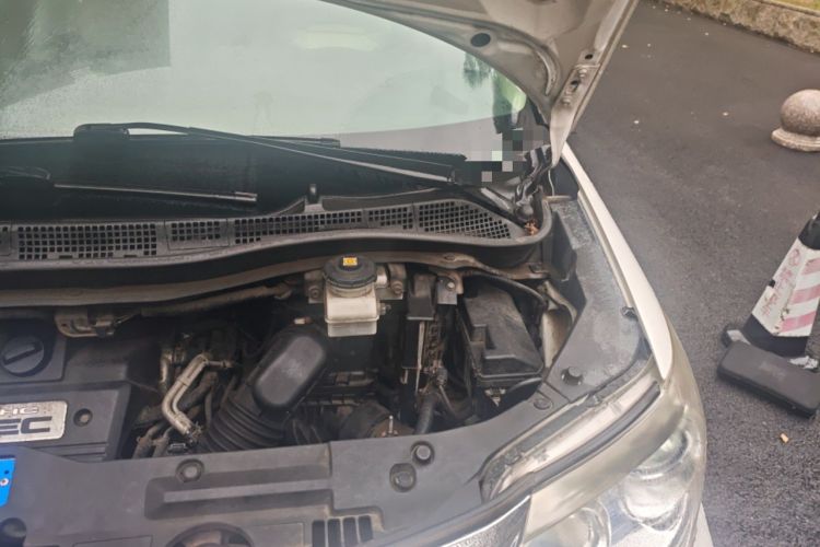 Used Honda Elysion 2012 2.4L VTi Luxury Navigation Edition Engine Bay Left