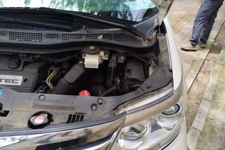 Used Honda Elysion 2012 2.4L VTi-S Prestige Edition Engine Bay Left