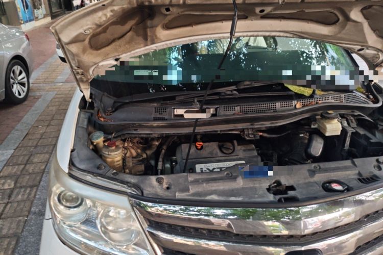 Used Honda Elysion 2012 2.4L VTi-S Prestige Edition Engine Bay Right