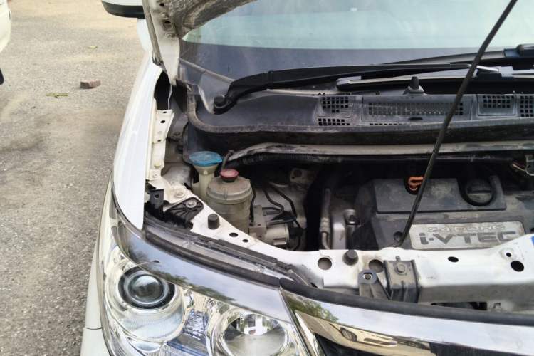 Used Honda Elysion 2012 2.4L VTi-S Prestige Edition Engine Bay Right