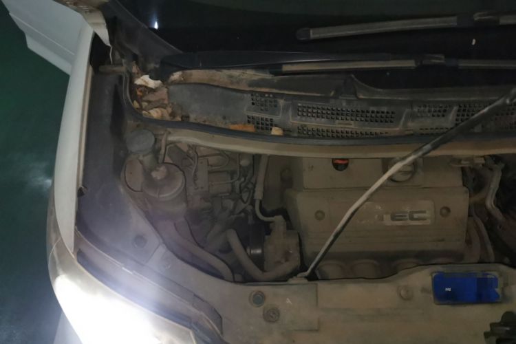 Used Honda Elysion 2012 2.4L VTi-S Prestige Edition Engine Bay Right