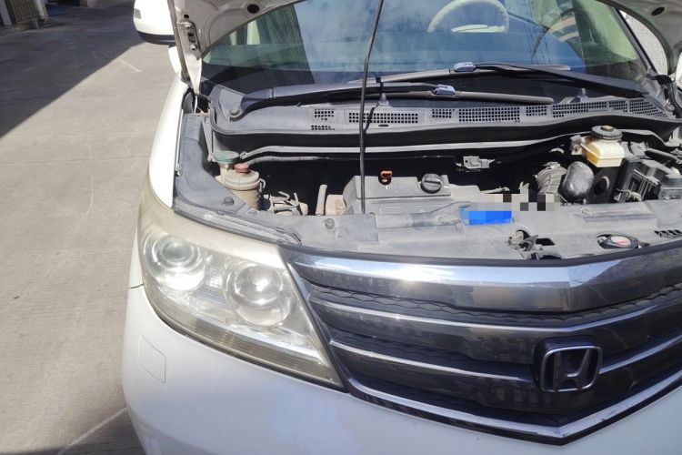 Used Honda Elysion 2012 2.4L VTi-S Prestige Edition Engine Bay Right