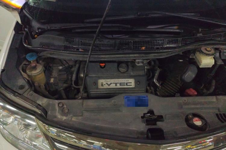 Used Honda Elysion 2012 2.4L VTi-S Prestige Edition Engine Bay Right