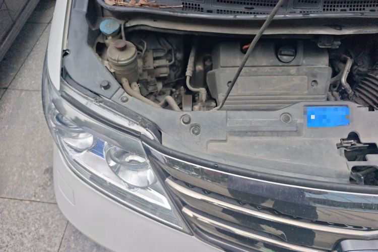 Used Honda Elysion 2012 2.4L VTi-S Prestige Edition Engine Bay Right