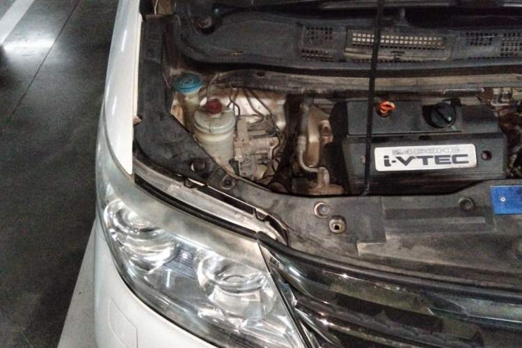 Used Honda Elysion 2012 2.4L VTi-S Prestige Edition Engine Bay Right