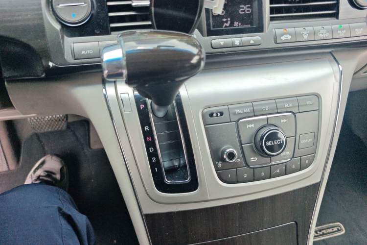 Used Honda Elysion 2012 2.4L VTi-S Prestige Edition Gear Lever