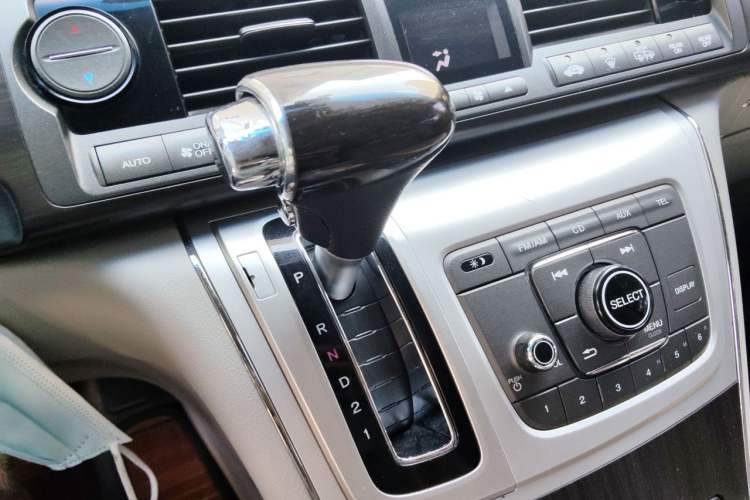 Used Honda Elysion 2012 2.4L VTi-S Prestige Edition Gear Lever