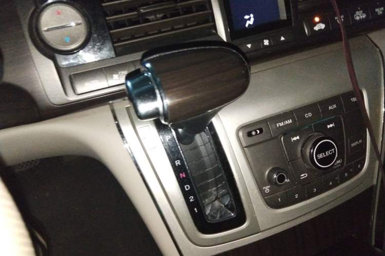 Used Honda Elysion 2012 2.4L VTi-S Prestige Edition Gear Lever