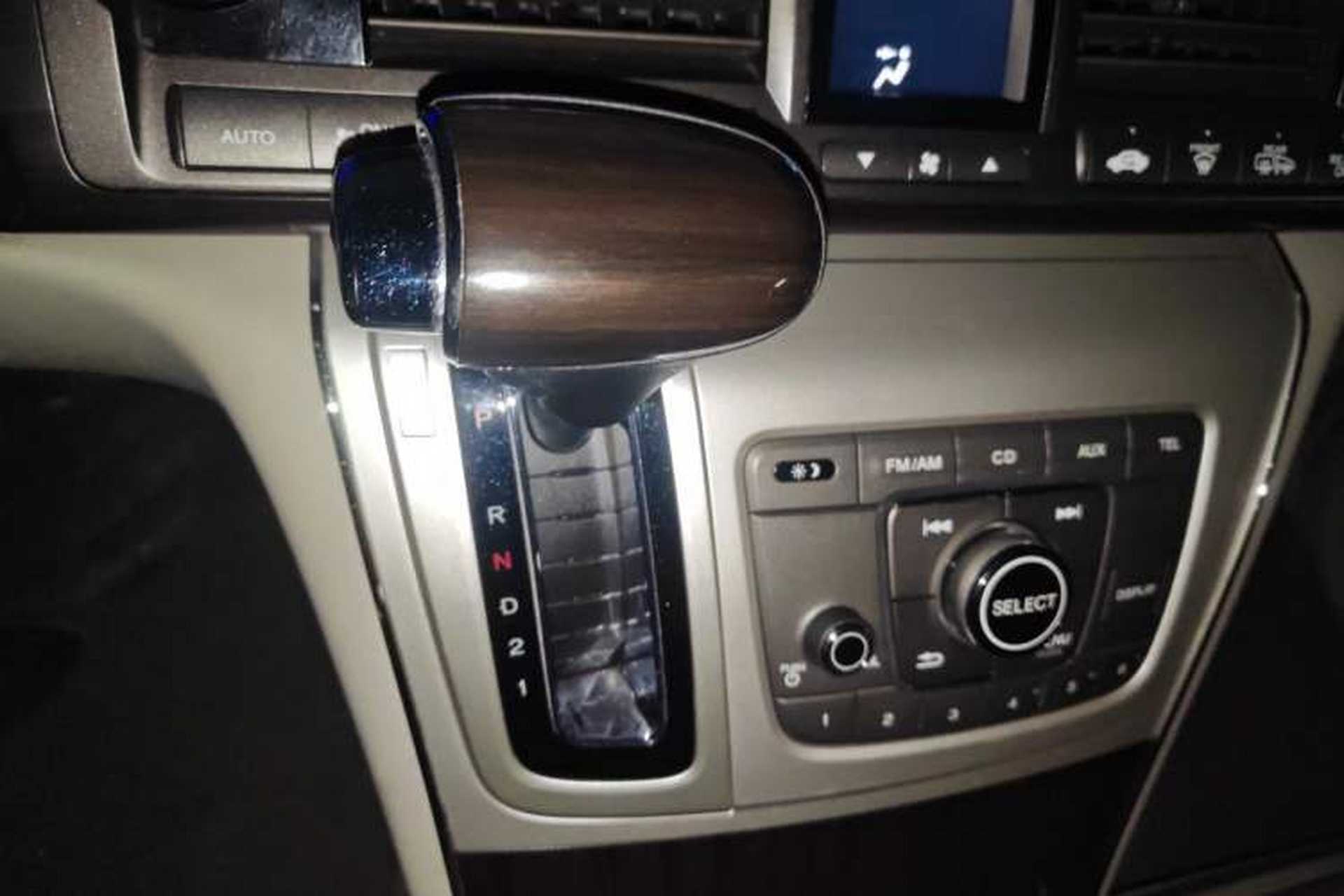 Used Honda Elysion 2012 2.4L VTi-S Prestige Edition Gear Lever