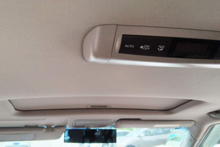 Used Honda Elysion 2012 2.4L VTi-S Prestige Edition Headliner