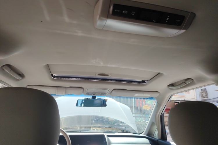 Used Honda Elysion 2012 2.4L VTi-S Prestige Edition Headliner