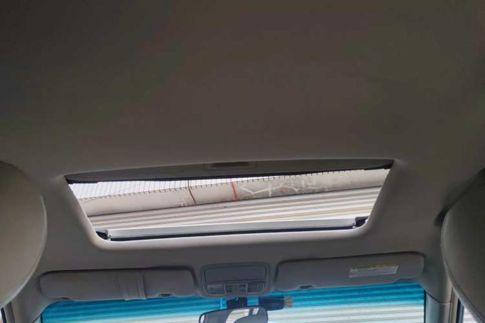 Used Honda Elysion 2012 2.4L VTi Luxury Edition Headliner