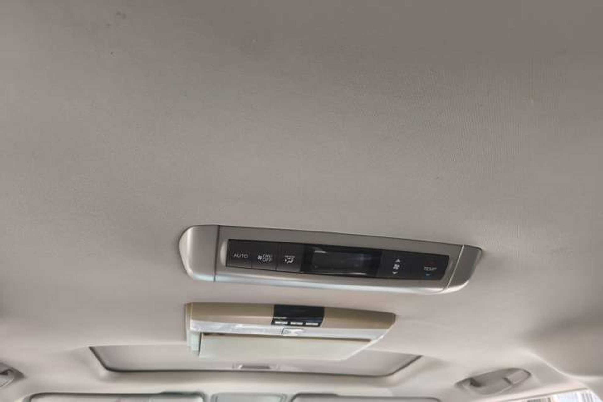 Used Honda Elysion 2012 2.4L VTi-S Prestige Edition Headliner