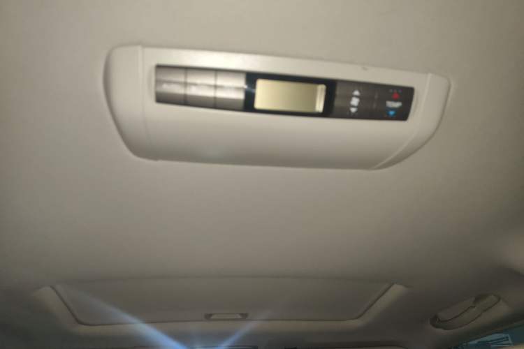 Used Honda Elysion 2012 2.4L VTi-S Prestige Edition Headliner