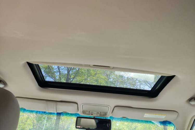 Used Honda Elysion 2012 2.4L VTi-S Prestige Edition Headliner