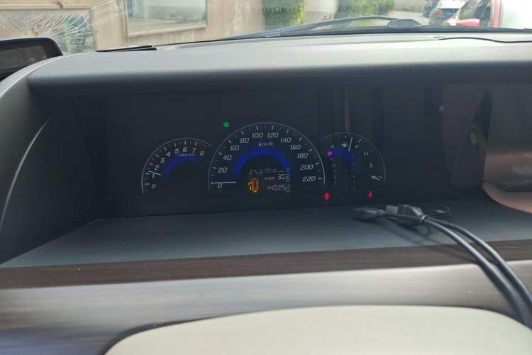 Used Honda Elysion 2012 2.4L VTi-S Prestige Edition Instrument Cluster
