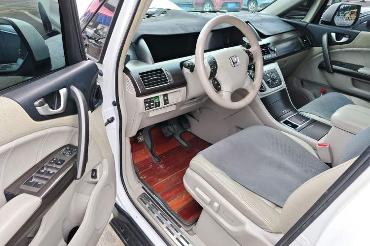 Used Honda Elysion 2012 2.4L VTi-S Prestige Edition Interior 2