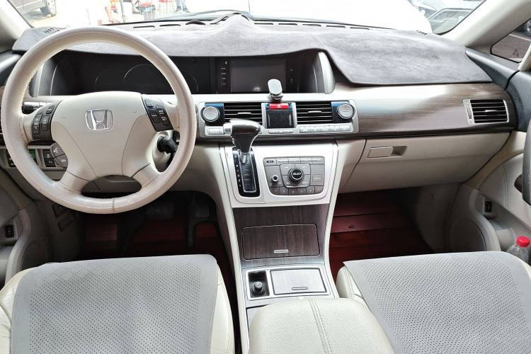 Used Honda Elysion 2012 2.4L VTi-S Prestige Edition Interior 3