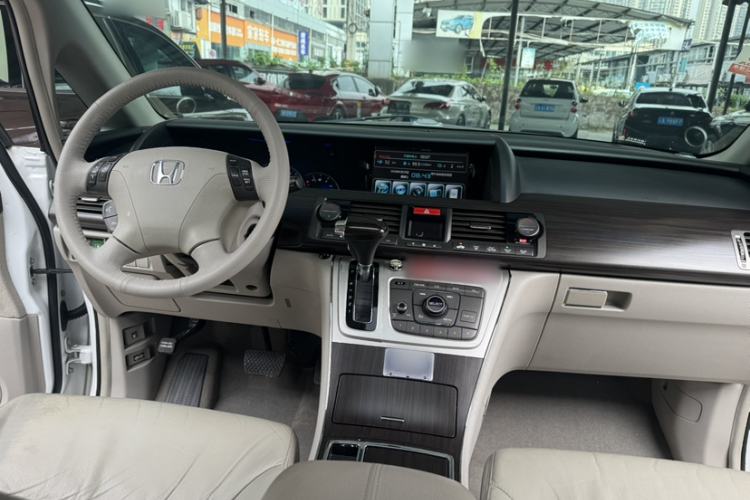 Used Honda Elysion 2012 2.4L VTi-S Prestige Edition Interior 4
