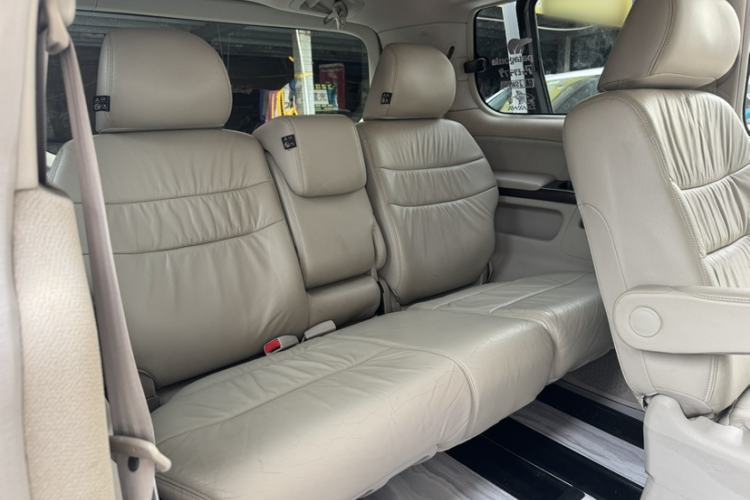 Used Honda Elysion 2012 2.4L VTi-S Prestige Edition Interior 6