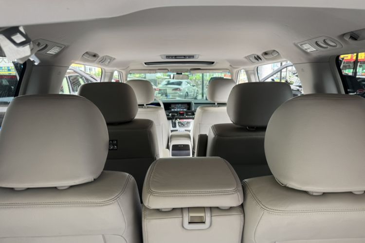 Used Honda Elysion 2012 2.4L VTi-S Prestige Edition Interior 7