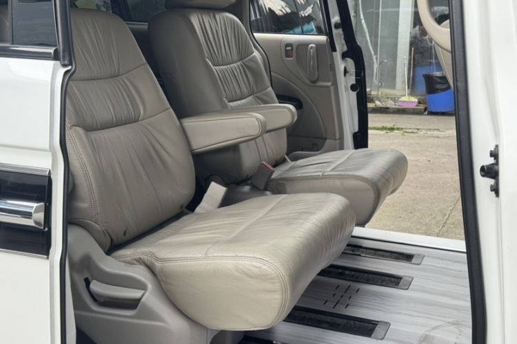 Used Honda Elysion 2012 2.4L VTi-S Prestige Edition Interior 8
