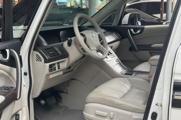 Used Honda Elysion 2012 2.4L VTi-S Prestige Edition Left Front Seat