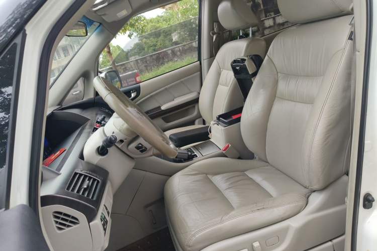 Used Honda Elysion 2012 2.4L VTi-S Prestige Edition Left Front Seat