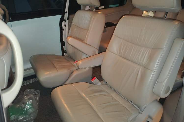Used Honda Elysion 2012 2.4L VTi-S Prestige Edition Left Rear Seat