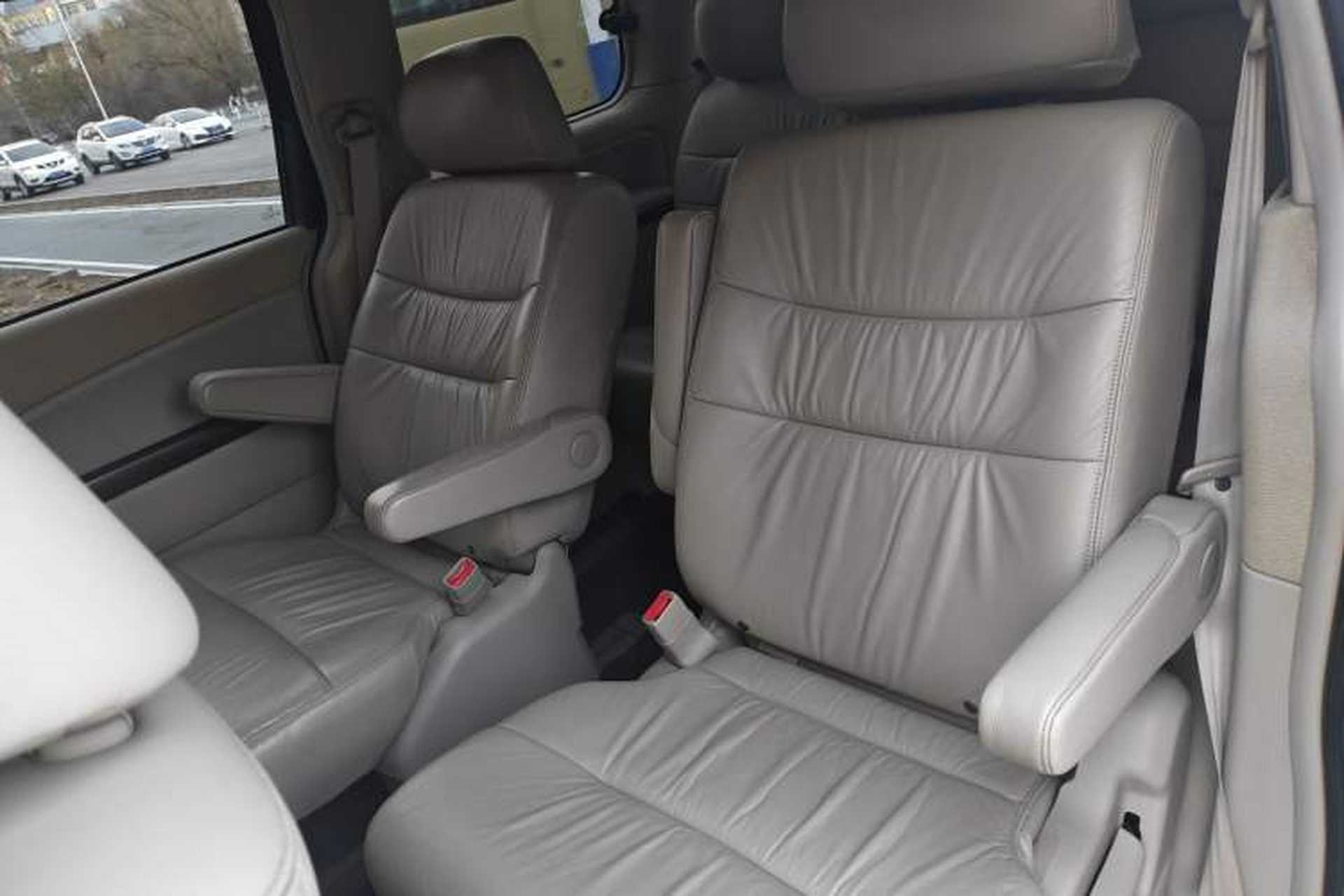 Used Honda Elysion 2012 2.4L VTi-S Prestige Edition Left Rear Seat