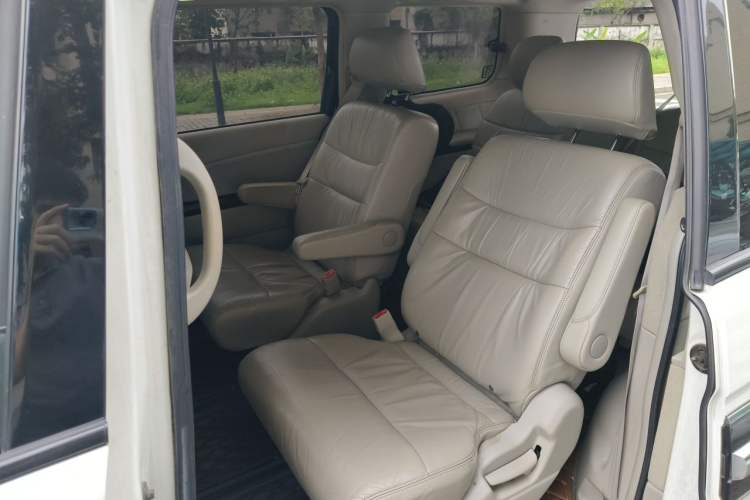 Used Honda Elysion 2012 2.4L VTi-S Prestige Edition Left Rear Seat
