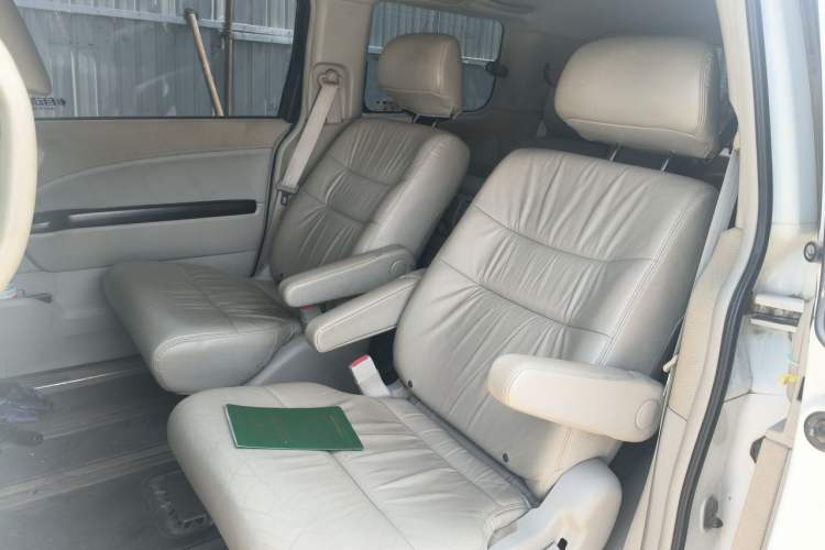 Used Honda Elysion 2012 2.4L VTi-S Prestige Edition Left Rear Seat