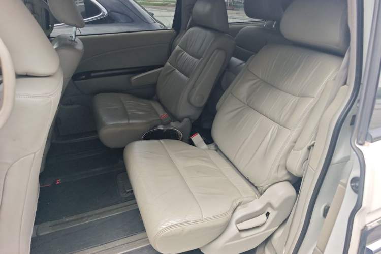 Used Honda Elysion 2012 2.4L VTi-S Prestige Edition Left Rear Seat