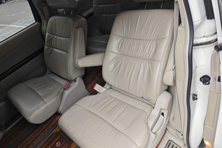 Used Honda Elysion 2012 2.4L VTi-S Prestige Edition Left Rear Seat