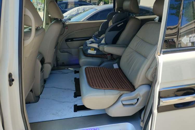 Used Honda Elysion 2012 2.4L VTi-S Prestige Edition Left Rear Seat