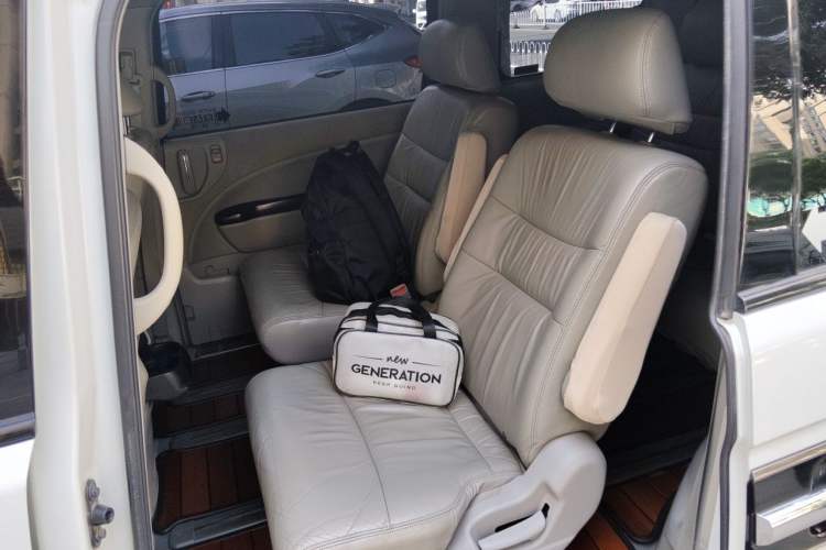 Used Honda Elysion 2012 2.4L VTi-S Prestige Edition Left Rear Seat