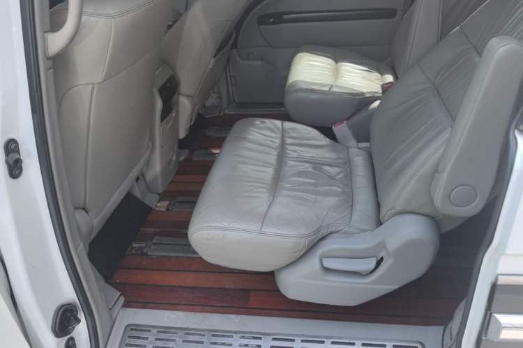 Used Honda Elysion 2012 2.4L VTi-S Prestige Edition Left Rear Seat