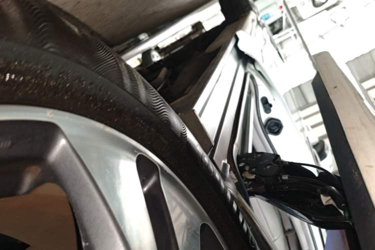Used Honda Elysion 2012 2.4L VTi-S Prestige Edition Left Side Sill