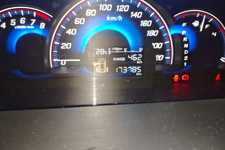 Used Honda Elysion 2012 2.4L VTi-S Prestige Edition Odometer Close Up