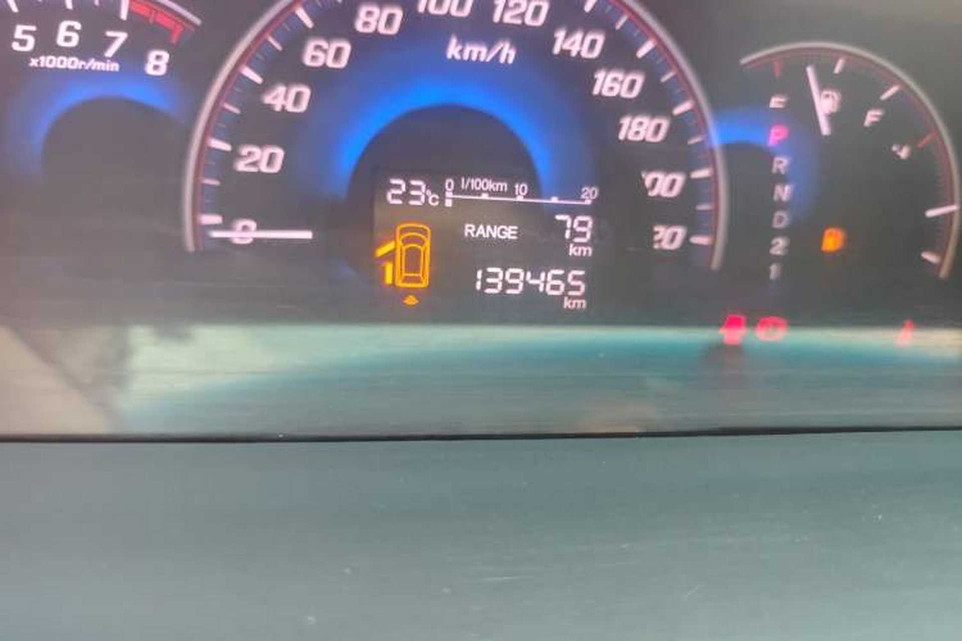 Used Honda Elysion 2012 2.4L VTi-S Prestige Edition Odometer Close Up