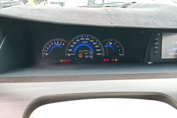 Used Honda Elysion 2012 2.4L VTi-S Prestige Edition Odometer Close Up