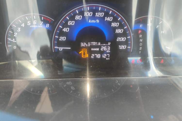 Used Honda Elysion 2012 2.4L VTi-S Prestige Edition Odometer Close Up