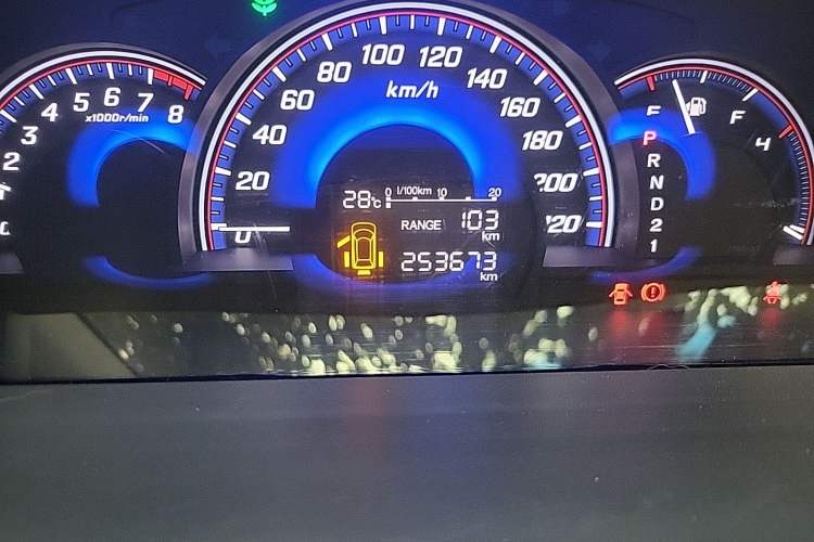 Used Honda Elysion 2012 2.4L VTi-S Prestige Edition Odometer Close Up